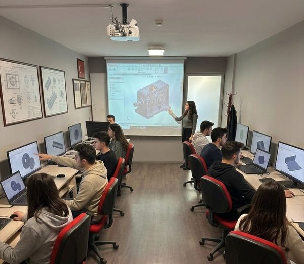 SolidCAM Kimler İçin Uygundur?